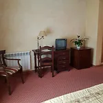 Hotel-residencia Alvargonzalez אכסניה *