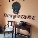 אכסניה Hotel-residencia Alvargonzalez וינואסה