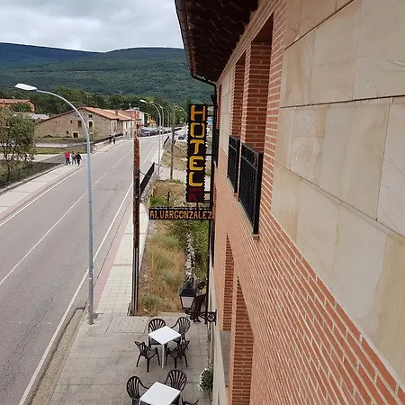 Hotel-residencia Alvargonzalez Хостел Винуэса