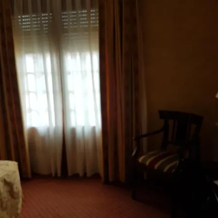 Хостел Hotel-residencia Alvargonzalez *