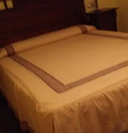 Hotel-residencia Alvargonzalez Хостел *