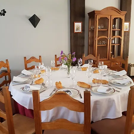 Hotel-Residencia Alvargonzalez Hostel *