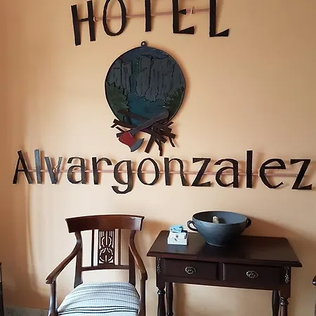 Hotel-residencia Alvargonzalez Hostel