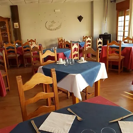 Hostel Hotel-residencia Alvargonzalez *