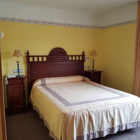 Hotel-residencia Alvargonzalez Hostel *