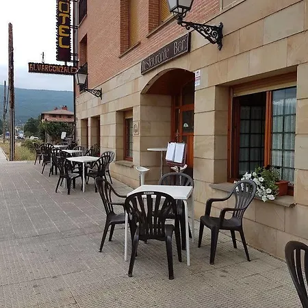 Хостел Hotel-residencia Alvargonzalez