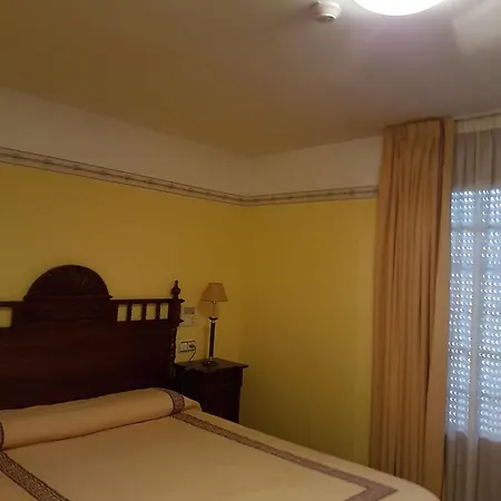 Hotel-residencia Alvargonzalez Хостел