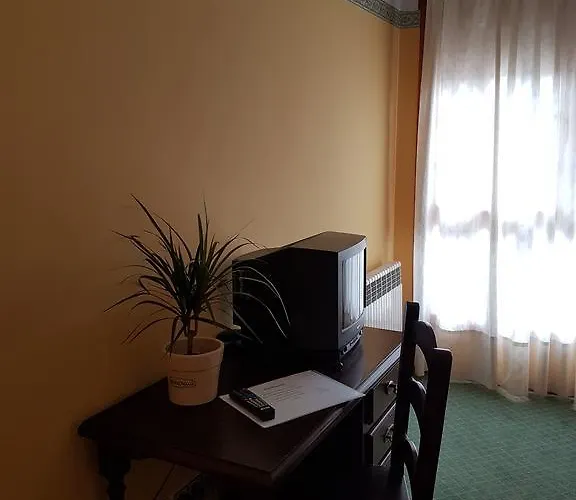 Hostel Hotel-residencia Alvargonzalez Vinuesa