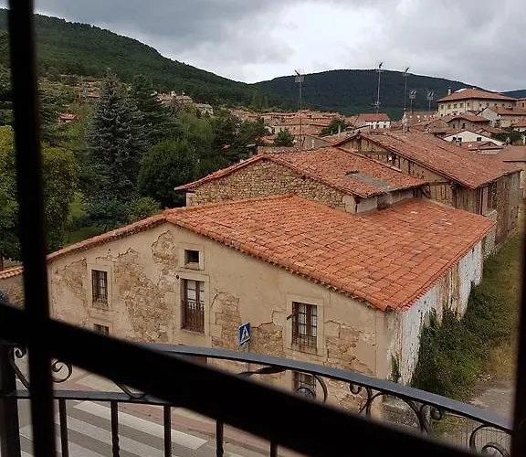 Hotel-residencia Alvargonzalez Hostel Vinuesa