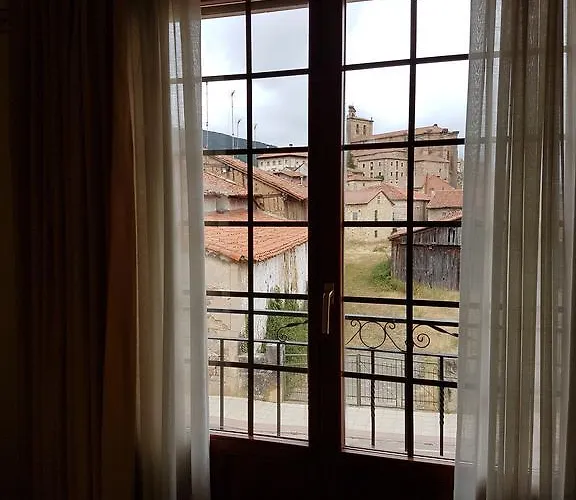 Hotel-residencia Alvargonzalez Vinuesa