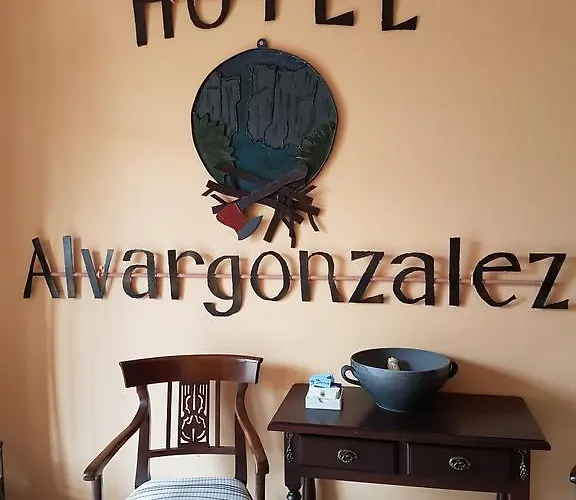 Hotel-residencia Alvargonzalez Hostel
