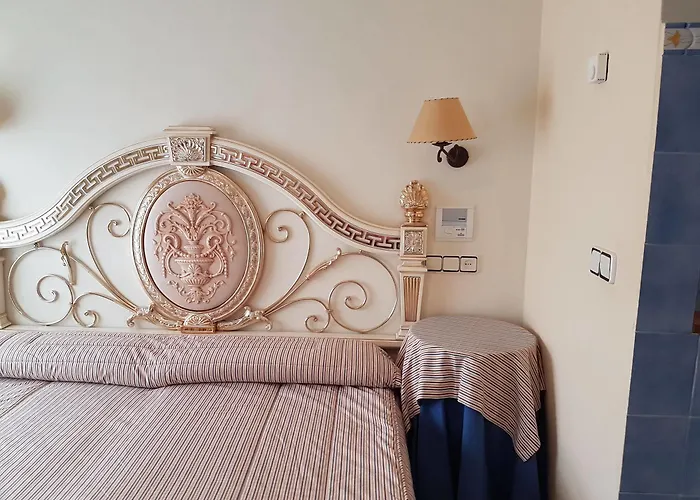 Hostel Hotel-residencia Alvargonzalez *