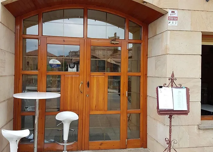 Hotel-residencia Alvargonzalez Hostel Vinuesa