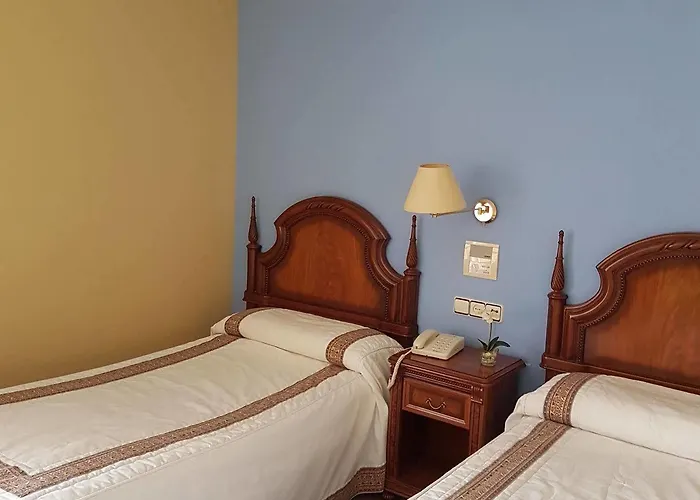 Hostel Hotel-residencia Alvargonzalez Vinuesa